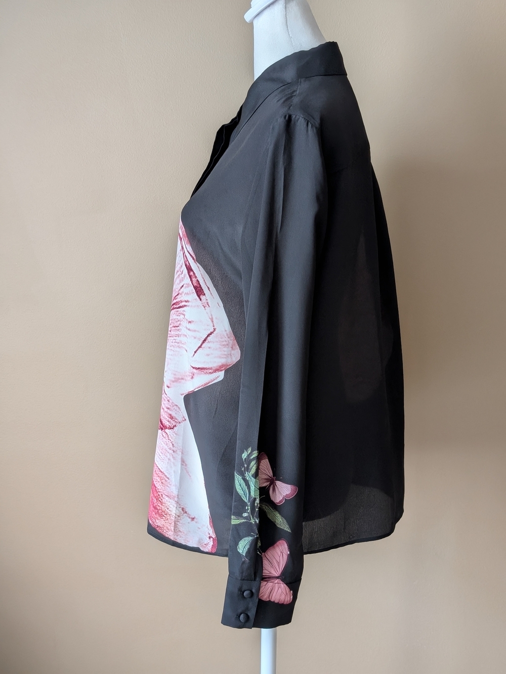 Alice + Olivia Willa Luna Floral 100% Silk Blouse Size M Black Pink - Picture 6 of 14